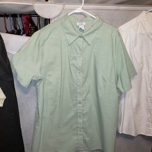 NWOT Women's 1x Light Green Button Down Blouse